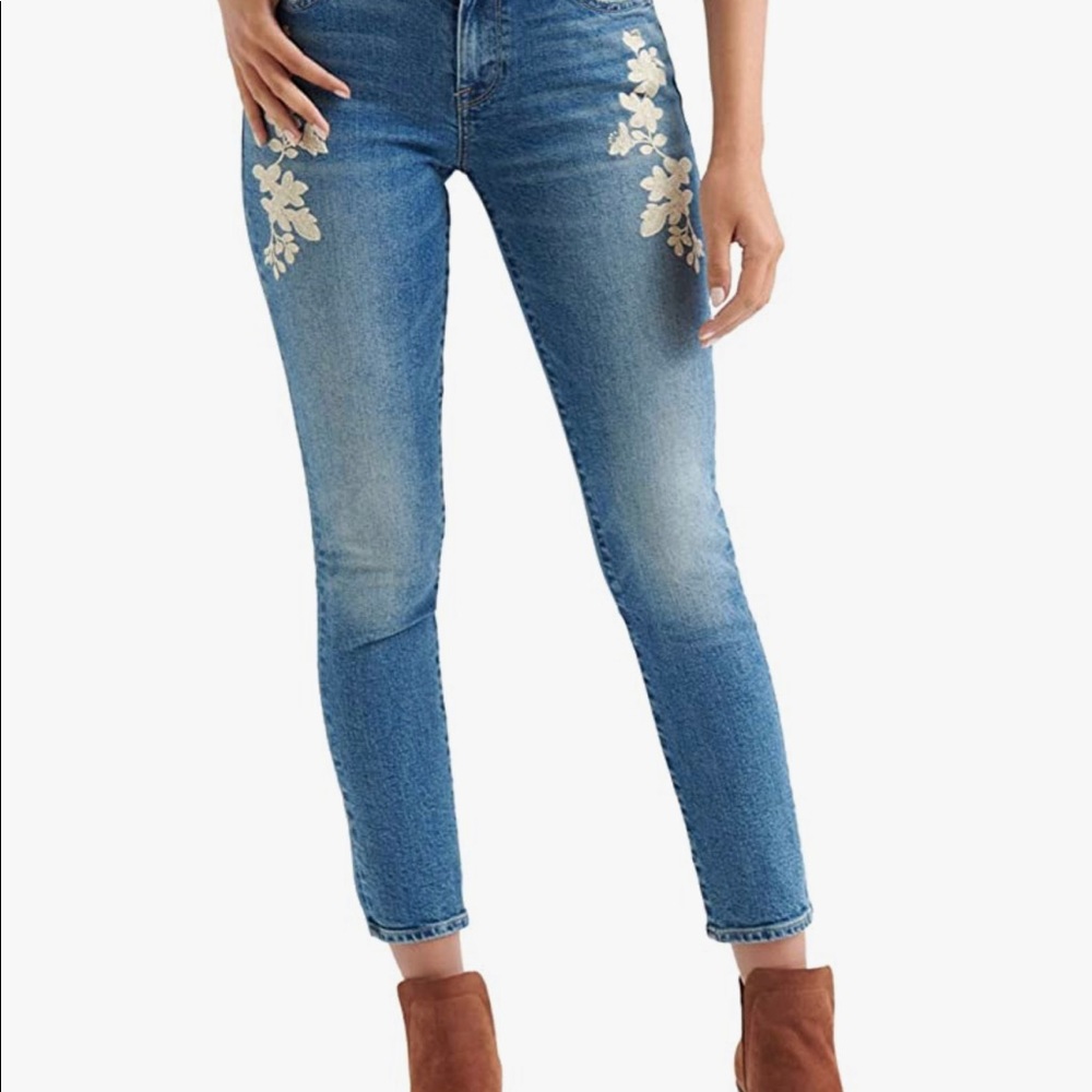 Lucky Brand Lolita skinny mid rise jeans with floral embroidery, size 6/28